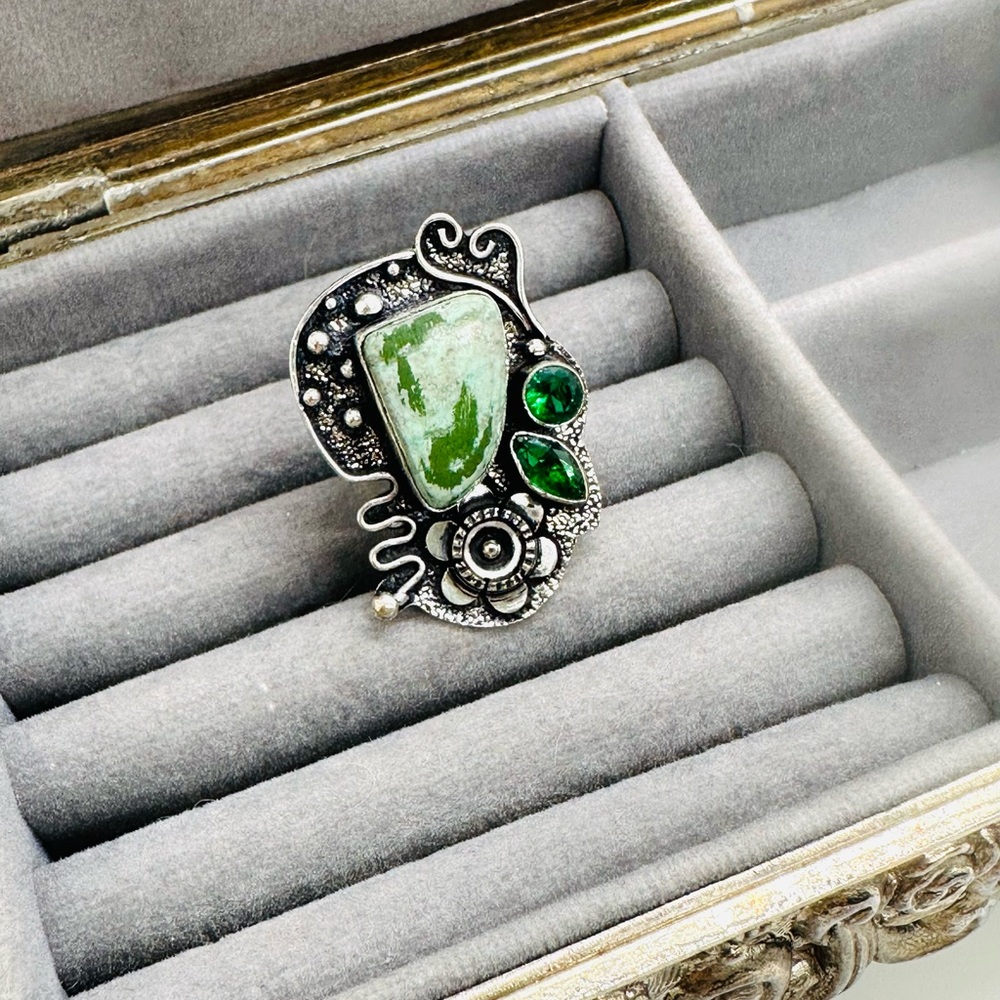 Statement Silver Green Stone Rhinestone Ring - image 7